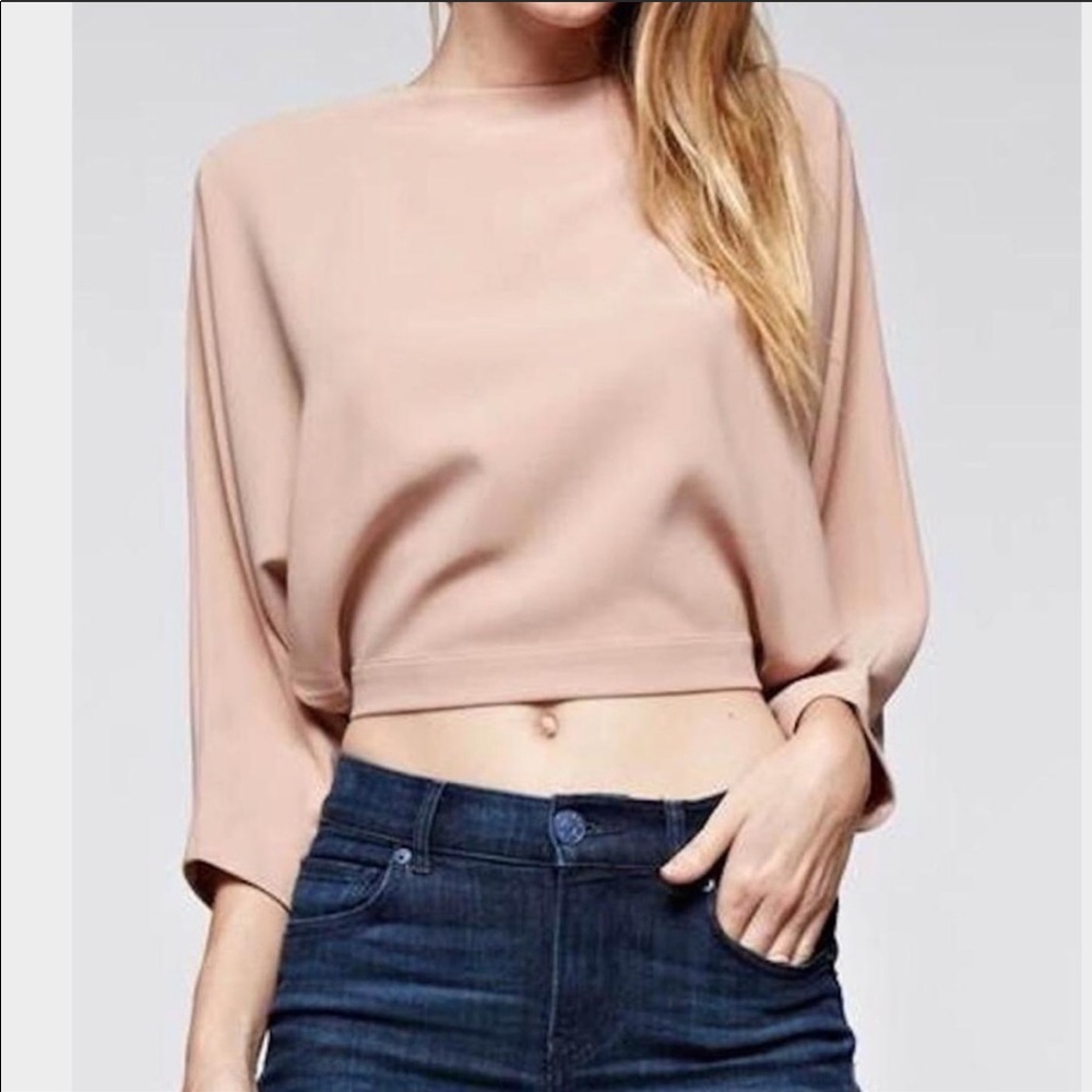 M-252 dance and marvel crop tie back top